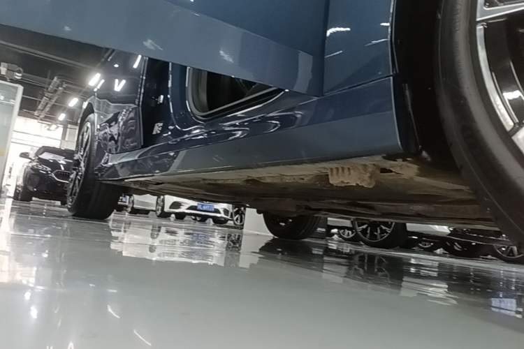 Used BMW 2 Series 2025 225L M Sport Night Edition Package Right Side Sill