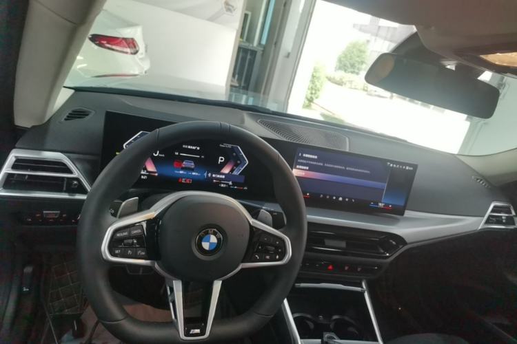 Used BMW 2 Series 2025 225i M Sport Night Edition Package Center Console