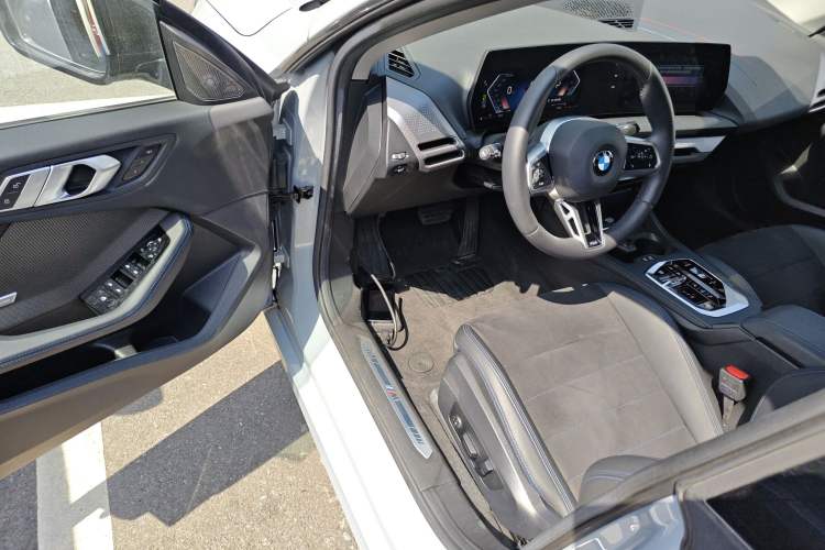 Used BMW 2 Series 2025 225L M Sport Night Edition Package Driver Seat