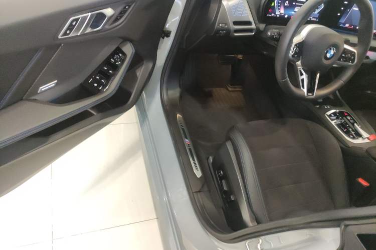 Used BMW 2 Series 2025 225L M Sport Night Edition Package Driver Seat