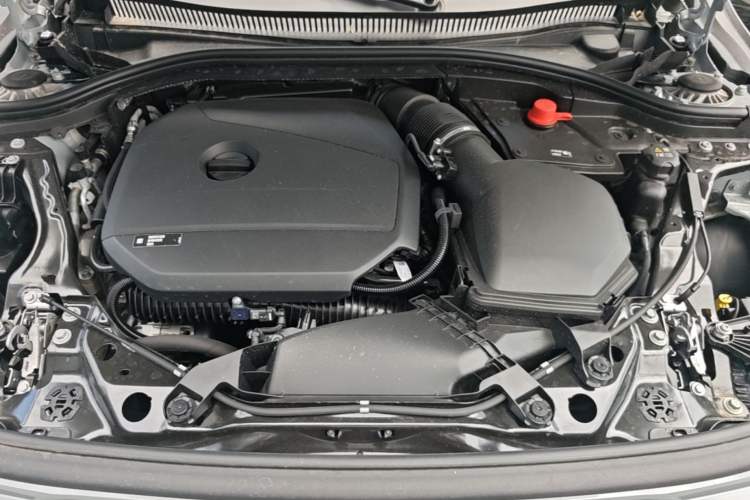 Used BMW 2 Series 2025 225L M Sport Night Edition Package Engine Bay