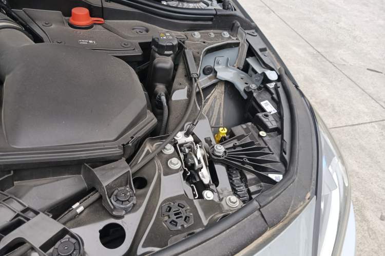 Used BMW 2 Series 2025 225L M Sport Package Engine Bay Left