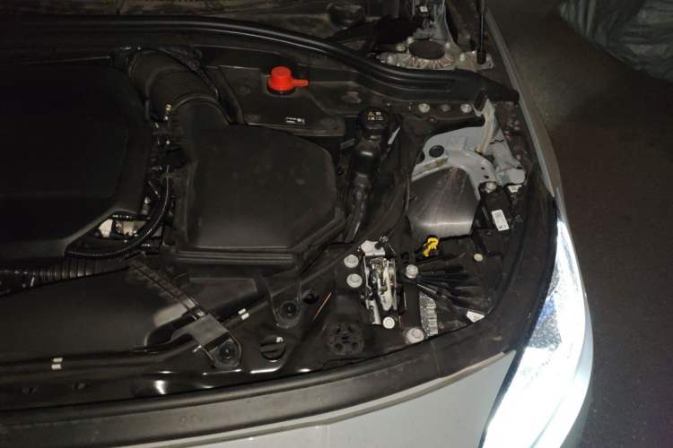 Used BMW 2 Series 2025 225L M Sport Night Edition Package Engine Bay Left