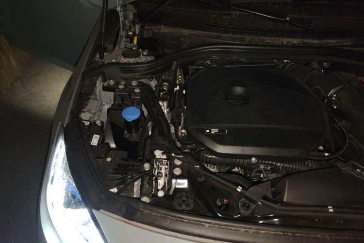 Used BMW 2 Series 2025 225L M Sport Night Edition Package Engine Bay Right