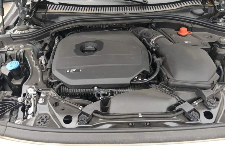 Used BMW 2 Series 2025 225L M Sport Package Engine Bay
