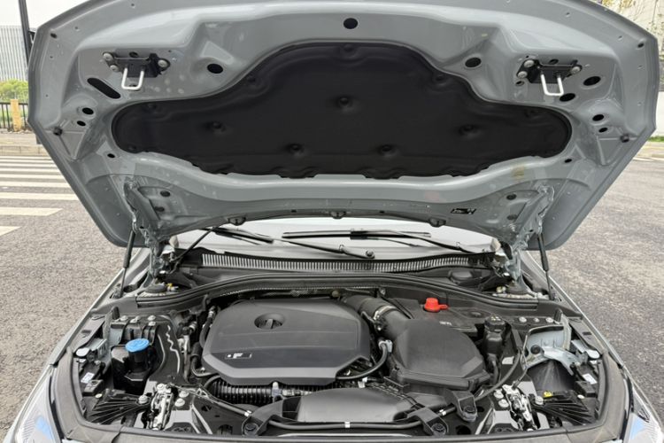 Used BMW 2 Series 2025 225L M Sport Night Edition Package Engine Bay