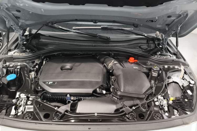 Used BMW 2 Series 2025 225L M Sport Package Engine Bay