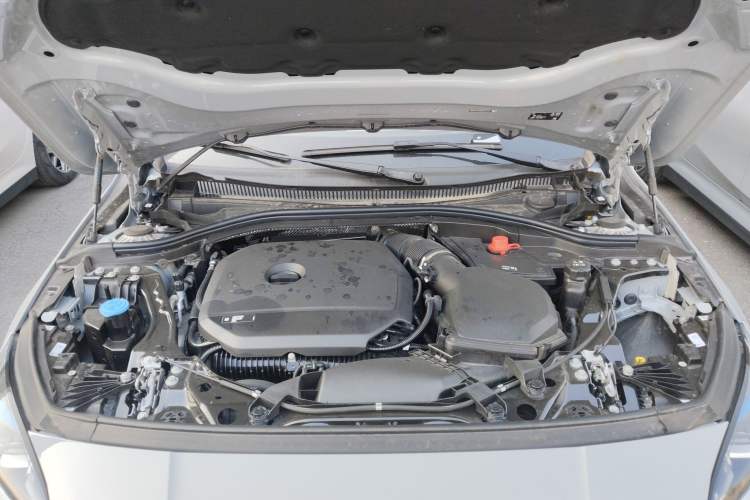 Used BMW 2 Series 2025 225L M Sport Package Engine Bay