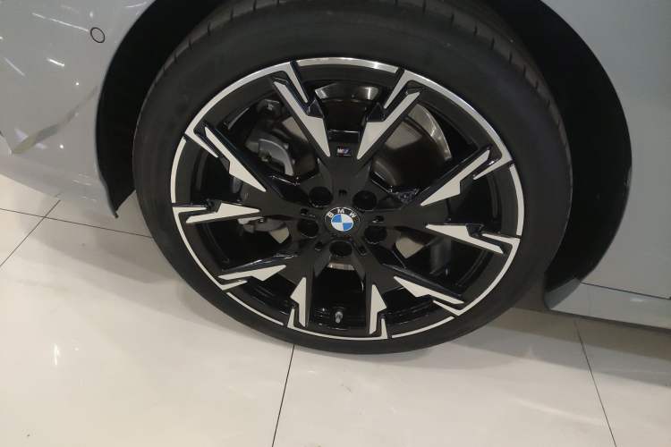 Used BMW 2 Series 2025 225L M Sport Night Edition Package Exterior 3