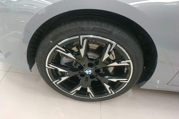 Used BMW 2 Series 2025 225L M Sport Night Edition Package Exterior 4