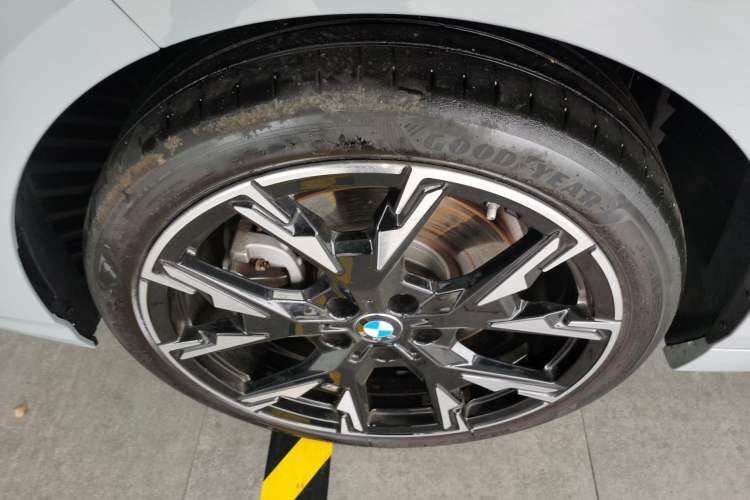 Used BMW 2 Series 2025 225L M Sport Package Exterior 4