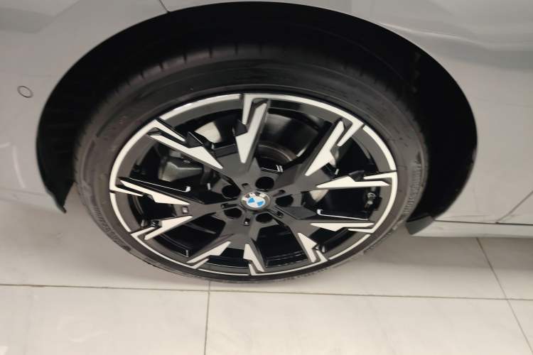 Used BMW 2 Series 2025 225L M Sport Night Edition Package Exterior 4