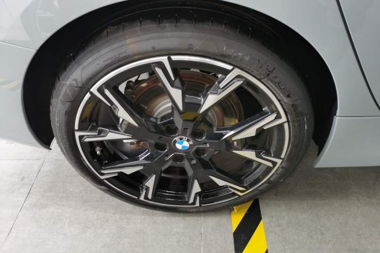 Used BMW 2 Series 2025 225L M Sport Package Exterior 5