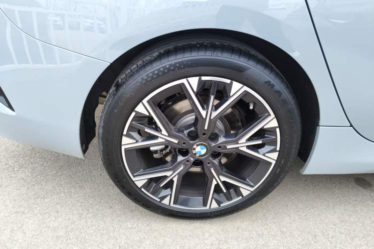 Used BMW 2 Series 2025 225L M Sport Package Exterior 5
