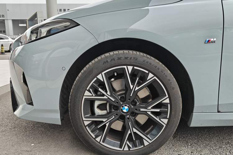 Used BMW 2 Series 2025 225L M Sport Package Exterior 6
