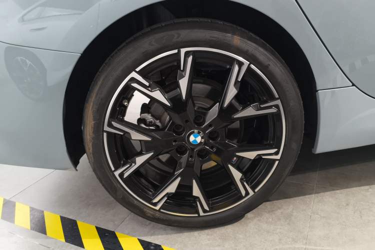Used BMW 2 Series 2025 225L M Sport Package Exterior 8