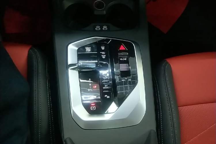 Used BMW 2 Series 2025 225L M Sport Night Edition Package Gear Lever