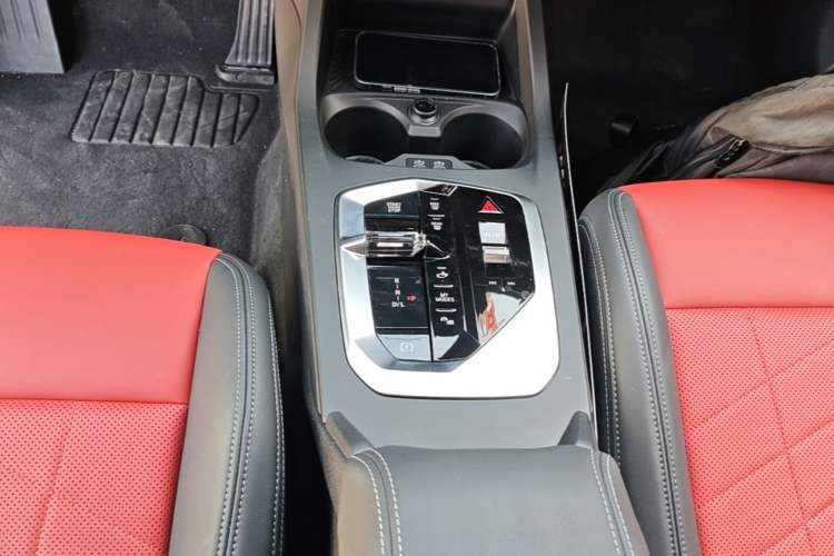 Used BMW 2 Series 2025 225L M Sport Night Edition Package Gear Lever
