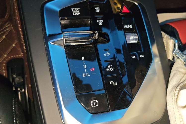 Used BMW 2 Series 2025 225L M Sport Night Edition Package Gear Lever