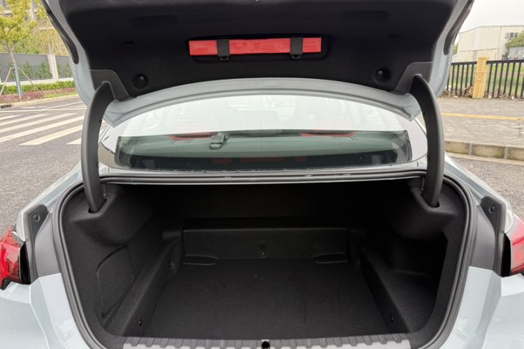 Used BMW 2 Series 2025 225L M Sport Night Edition Package Interior 7