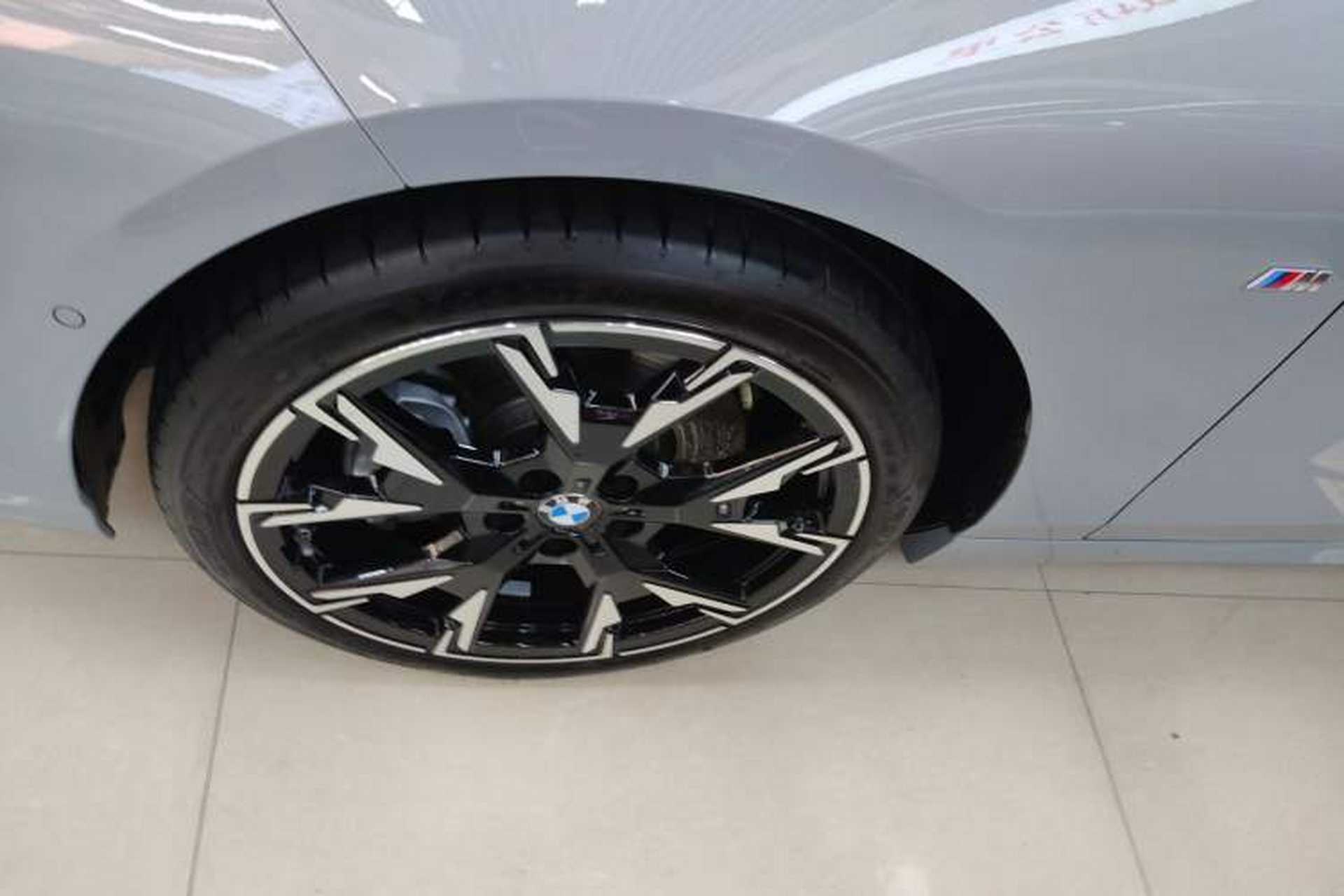 Used BMW 2 Series 2025 225L M Sport Night Edition Package Left Front Wheel Hub