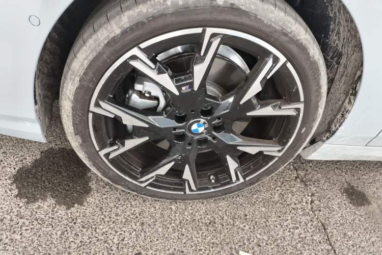 Used BMW 2 Series 2025 225L M Sport Night Edition Package Left Front Wheel Hub