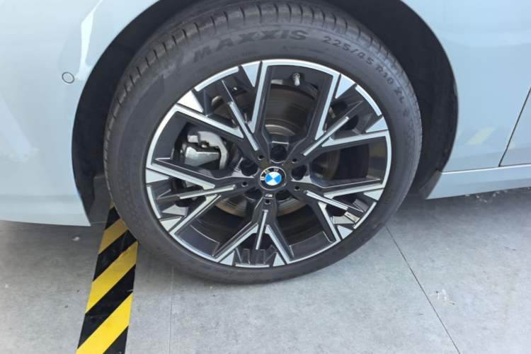 Used BMW 2 Series 2025 225L M Sport Package Left Front Wheel Hub