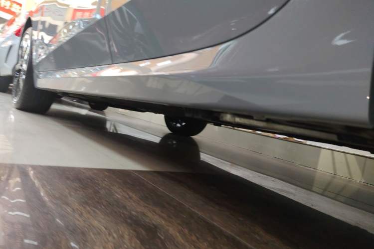 Used BMW 2 Series 2025 225L M Sport Night Edition Package Left Side Sill