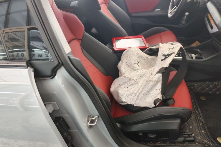 Used BMW 2 Series 2025 225L M Sport Night Edition Package Right Front Seat
