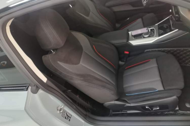 Used BMW 2 Series 2025 225i M Sport Night Edition Package Right Front Seat