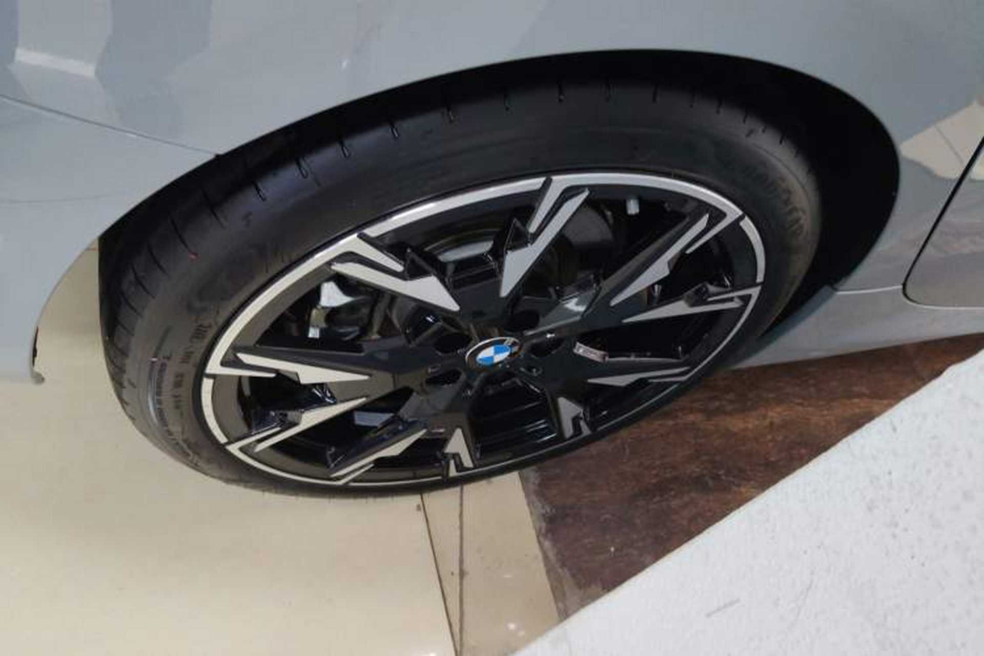 Used BMW 2 Series 2025 225L M Sport Night Edition Package Right Rear Wheel Hub