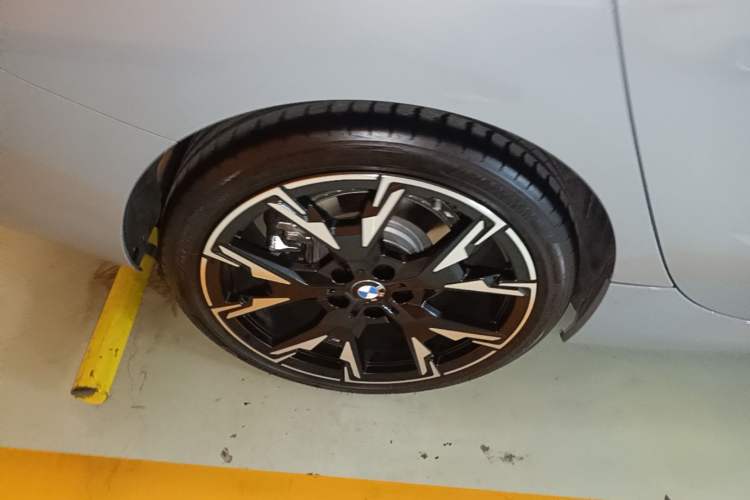 Used BMW 2 Series 2025 225L M Sport Night Edition Package Right Rear Wheel Hub