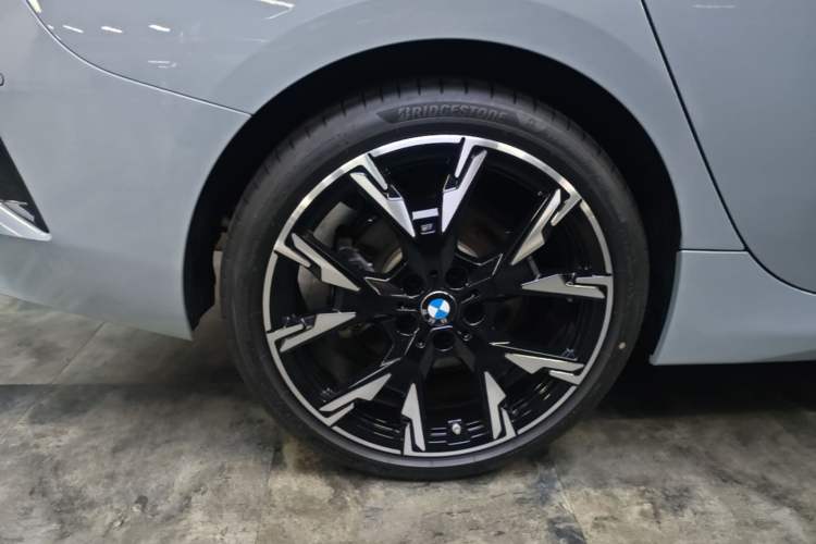 Used BMW 2 Series 2025 225L M Sport Package Right Rear Wheel Hub