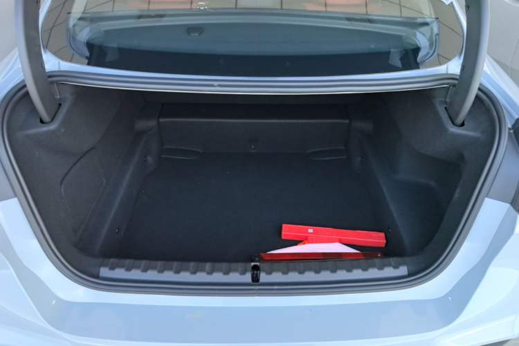 Used BMW 2 Series 2025 225L M Sport Package Trunk