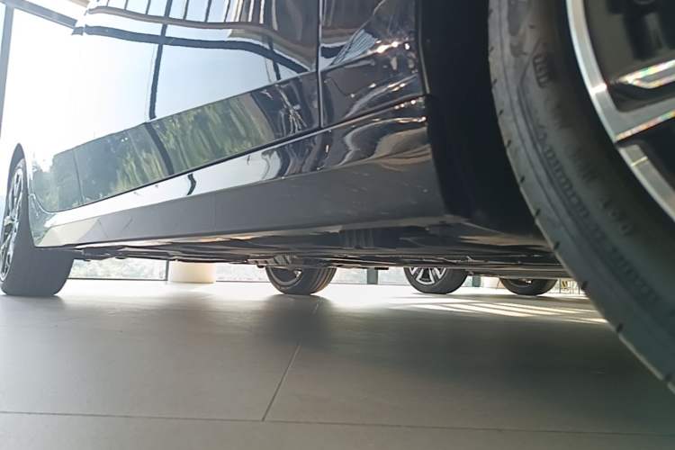 Used BMW 2 Series 2025 225L M Sport Night Edition Package Chassis Front Right