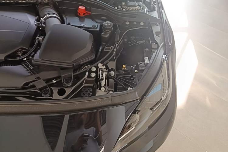 Used BMW 2 Series 2025 225L M Sport Night Edition Package Engine Bay Left