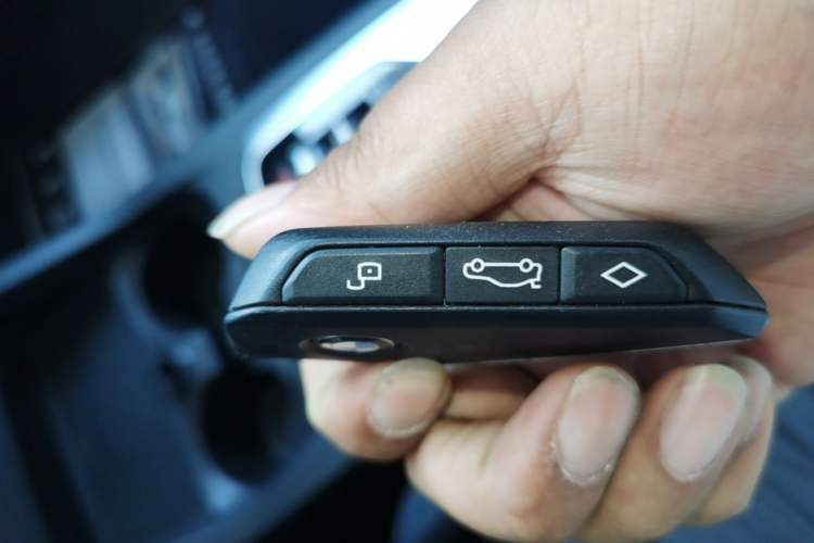 Used BMW 2 Series 2025 225L M Sport Night Edition Package Vehicle Key