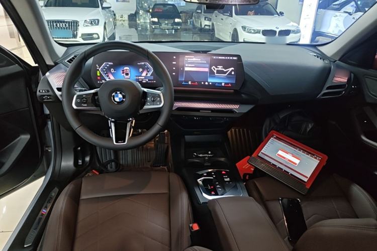 Used BMW 2 Series 2025 225L M Sport Package Center Console
