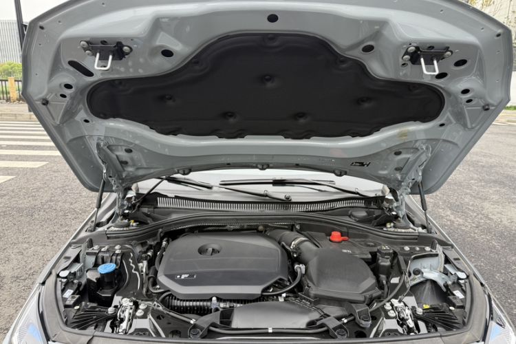 Used BMW 2 Series 2025 225L M Sport Night Edition Package Engine Bay
