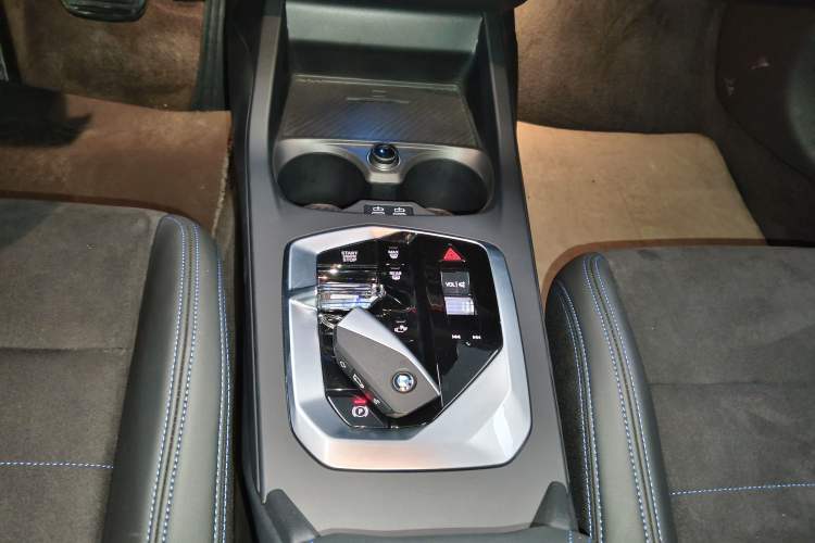 Used BMW 2 Series 2025 225L M Sport Night Edition Package Gear Lever