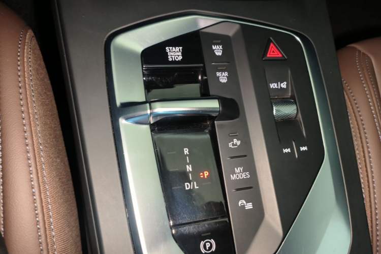 Used BMW 2 Series 2025 225L M Sport Package Gear Lever
