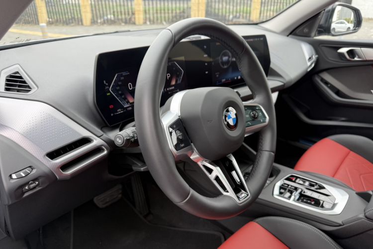 Used BMW 2 Series 2025 225L M Sport Night Edition Package Interior 12
