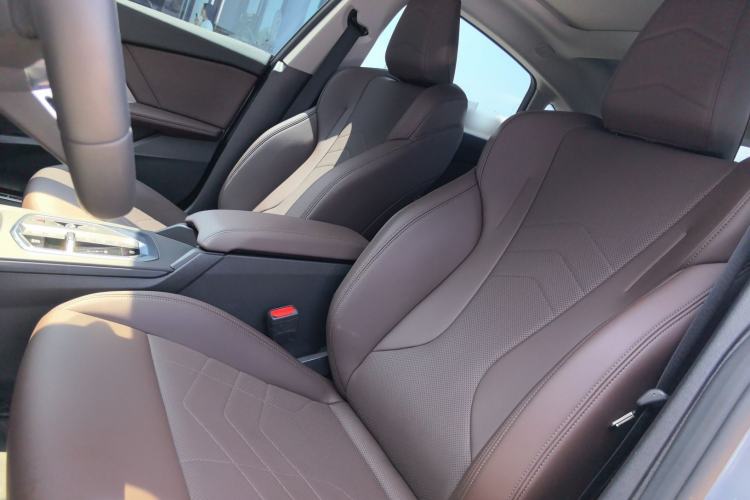 Used BMW 2 Series 2025 225L M Sport Package Interior 5
