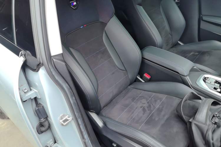 Used BMW 2 Series 2025 225L M Sport Night Edition Package Right Front Seat