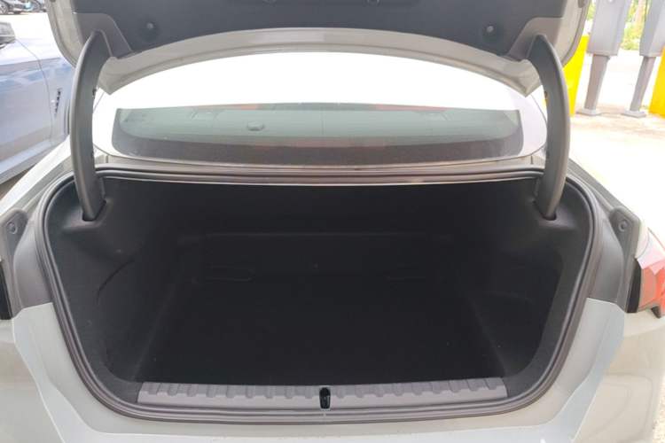 Used BMW 2 Series 2025 225L M Sport Package Trunk