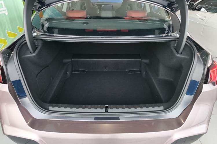 Used BMW 2 Series 2025 225L M Sport Night Edition Package Trunk