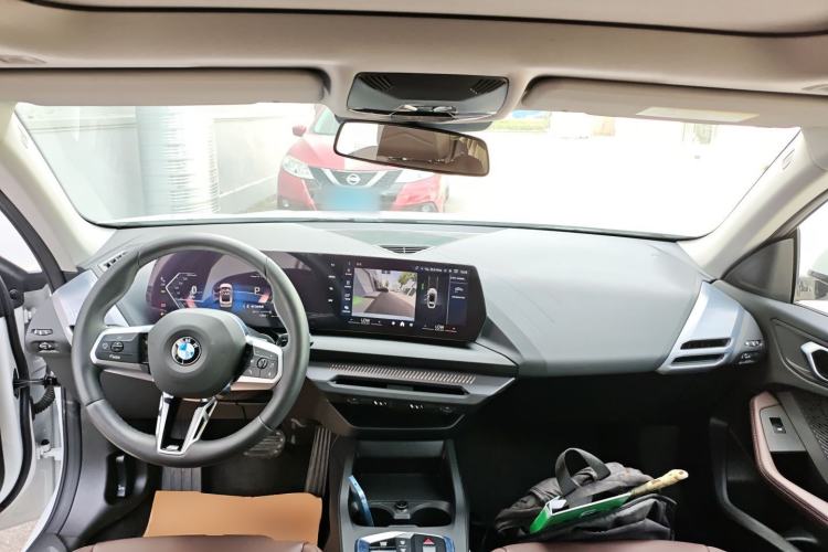 Used BMW 2 Series 2025 225L M Sport Package Center Console