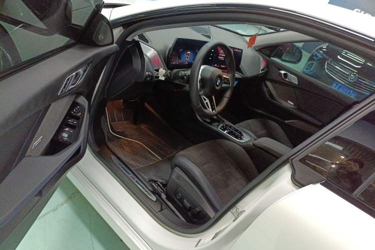 Used BMW 2 Series 2025 225L M Sport Night Edition Package Driver Seat