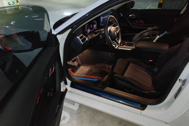 Used BMW 2 Series 2025 225i M Sport Night Edition Package Driver Seat
