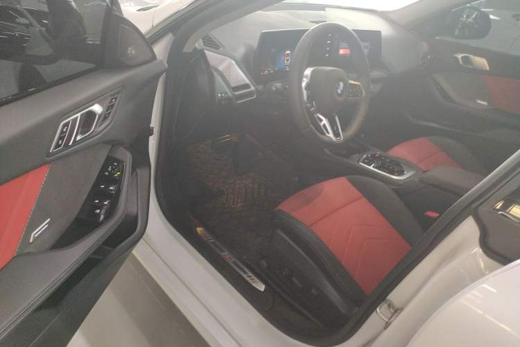 Used BMW 2 Series 2025 225L M Sport Night Edition Package Driver Seat